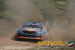 1DX_3952